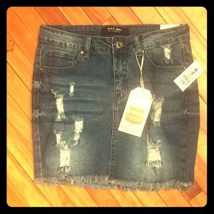 Medium denim ripped skirt